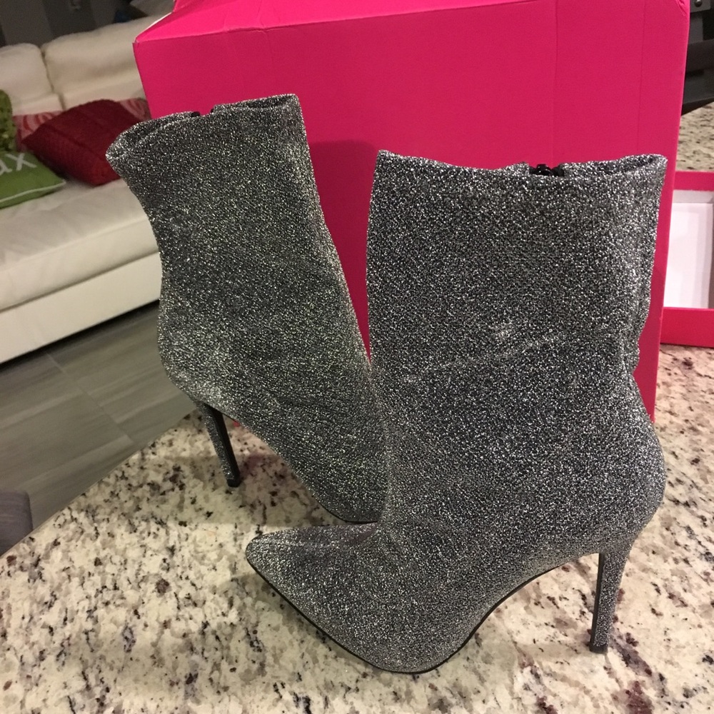 Silvery black boot, NIB